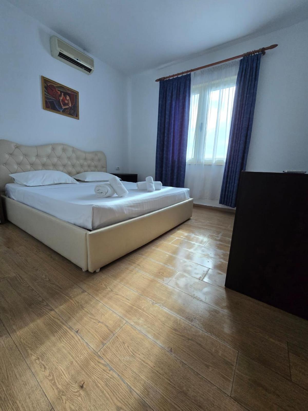 Blue Amr Hotel Shkallnur Luaran gambar