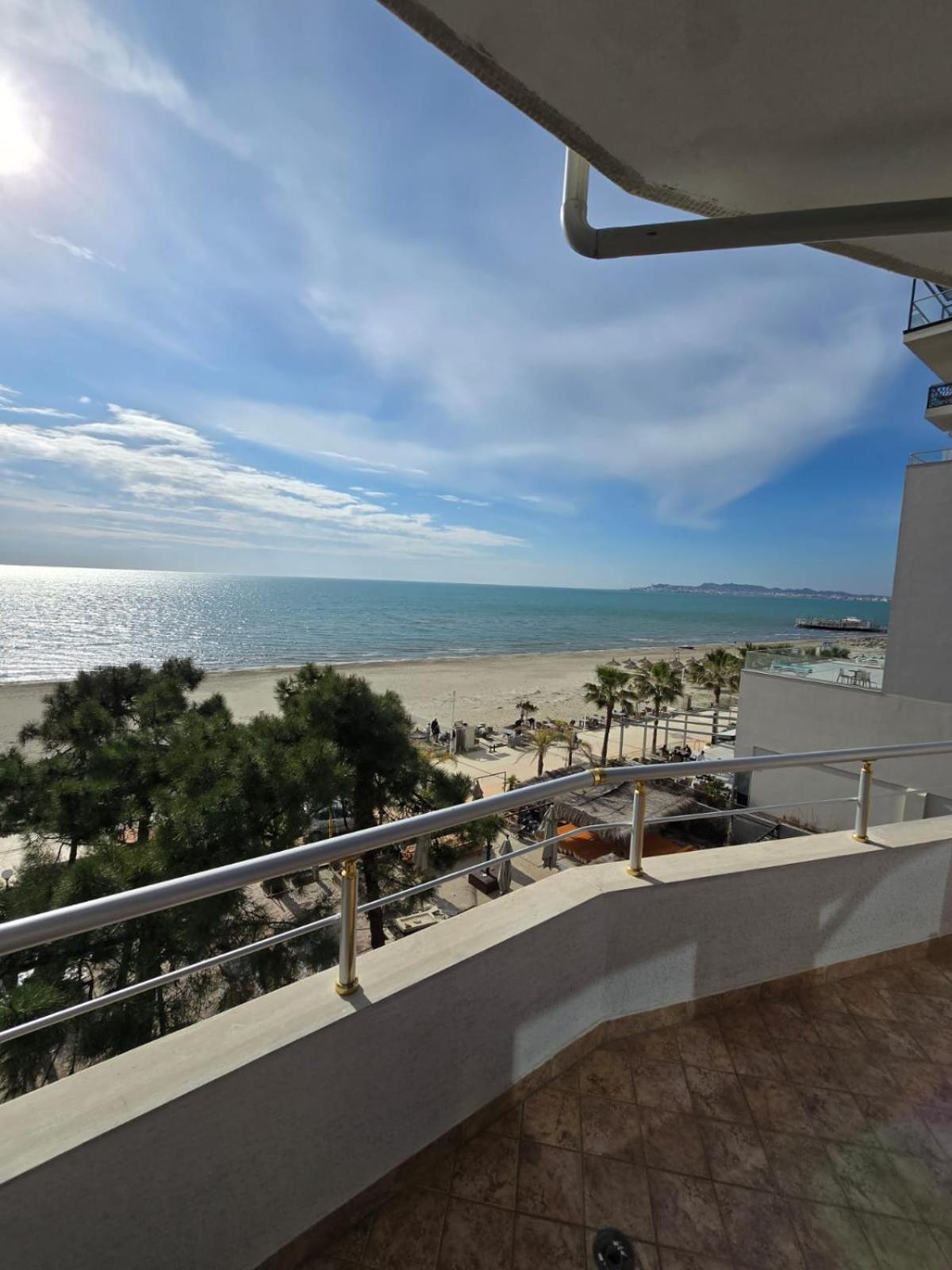 Blue Amr Hotel Shkallnur Luaran gambar