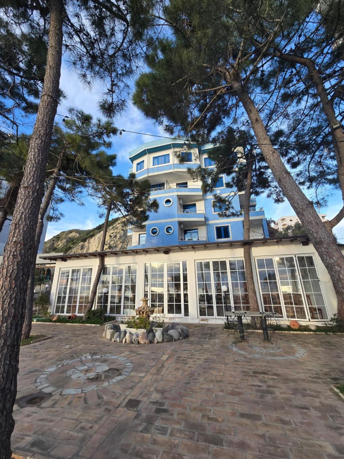 Blue Amr Hotel Shkallnur Luaran gambar