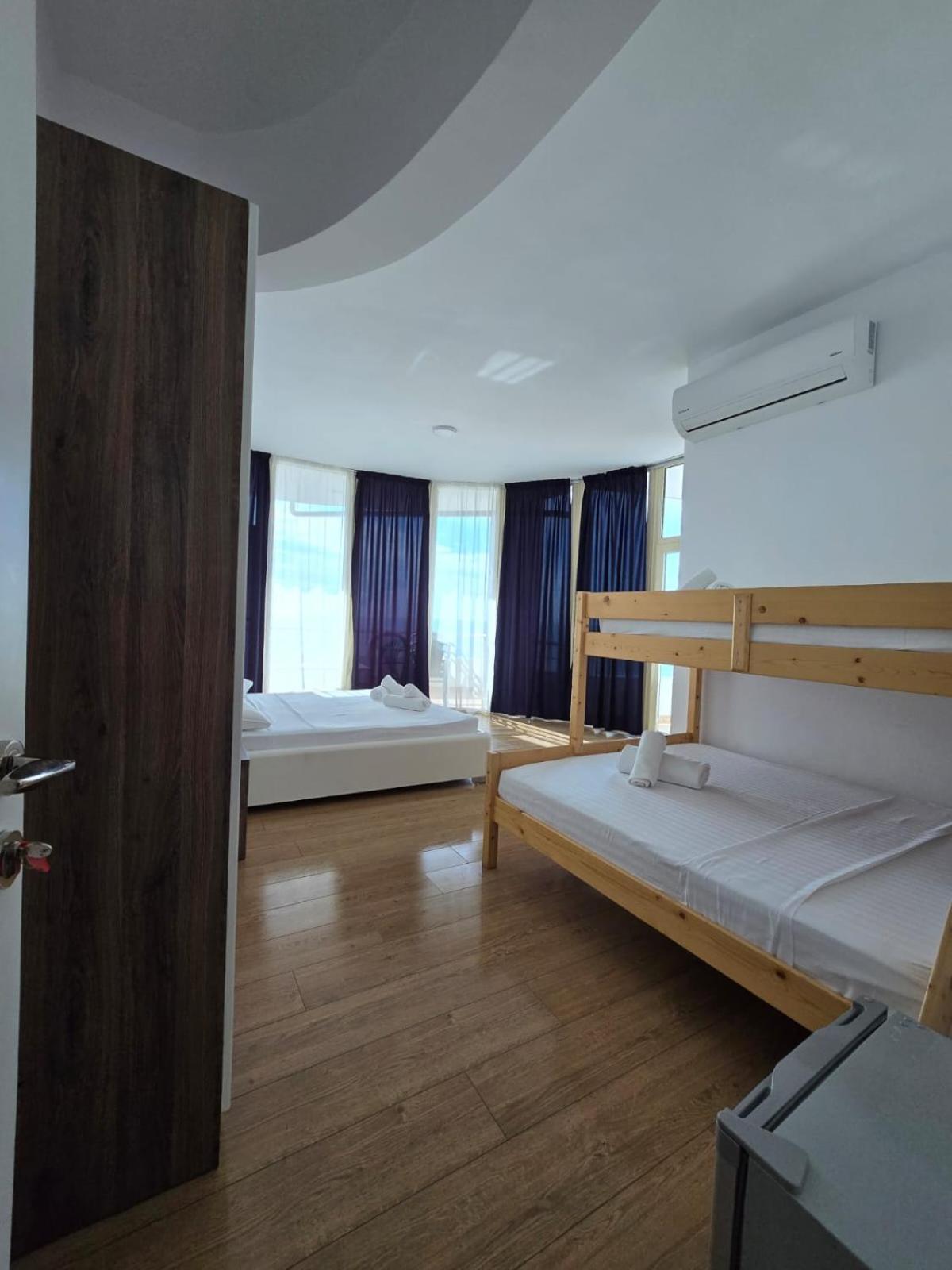 Blue Amr Hotel Shkallnur Luaran gambar